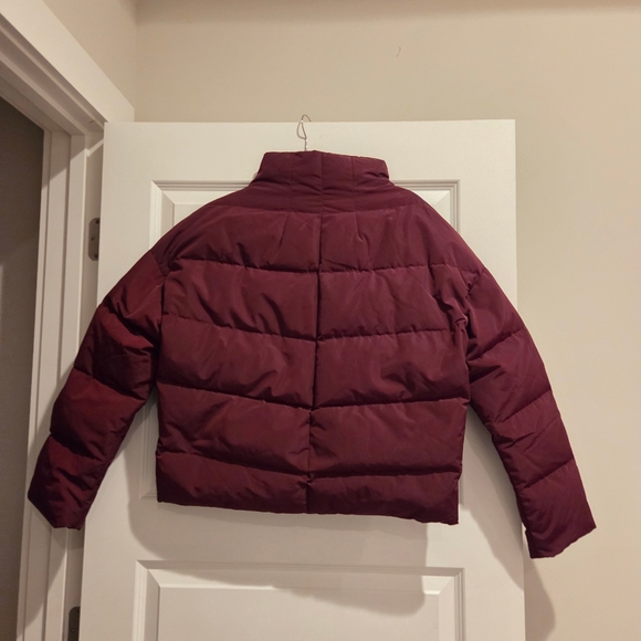 THEORY Offset Down Puffer NWT - Picture 4 of 9